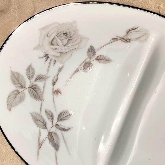 MCM Noritake Melrose Divided Dish Large EUC Beautiful. - Picture 4 of 4